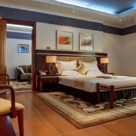 Cyan Hotel Адис Абеба Екстериор снимка