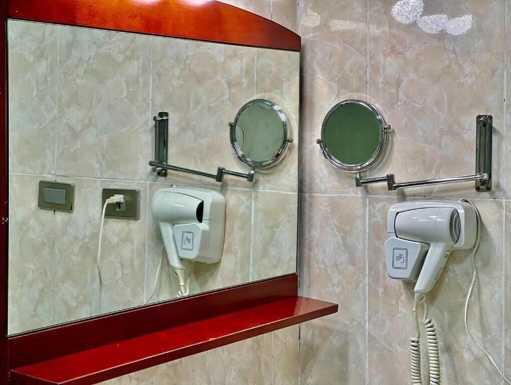 Cyan Hotel Адис Абеба Екстериор снимка