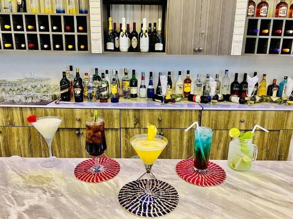 Cyan Hotel Адис Абеба Екстериор снимка