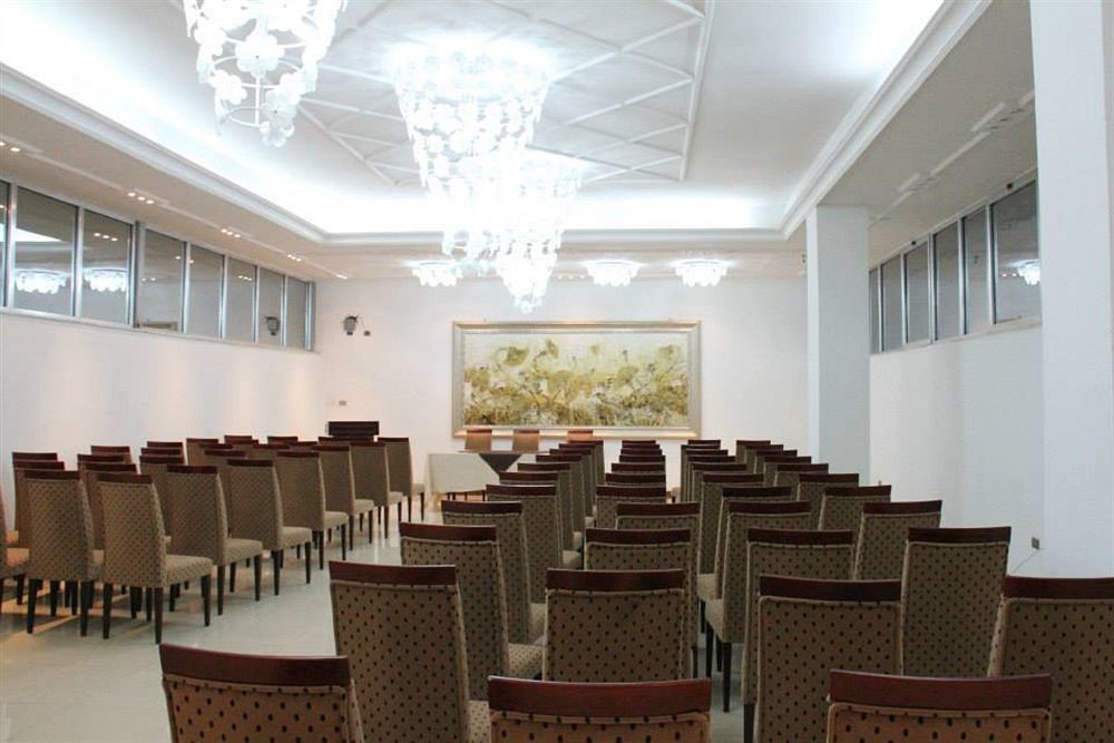 Cyan Hotel Адис Абеба Екстериор снимка