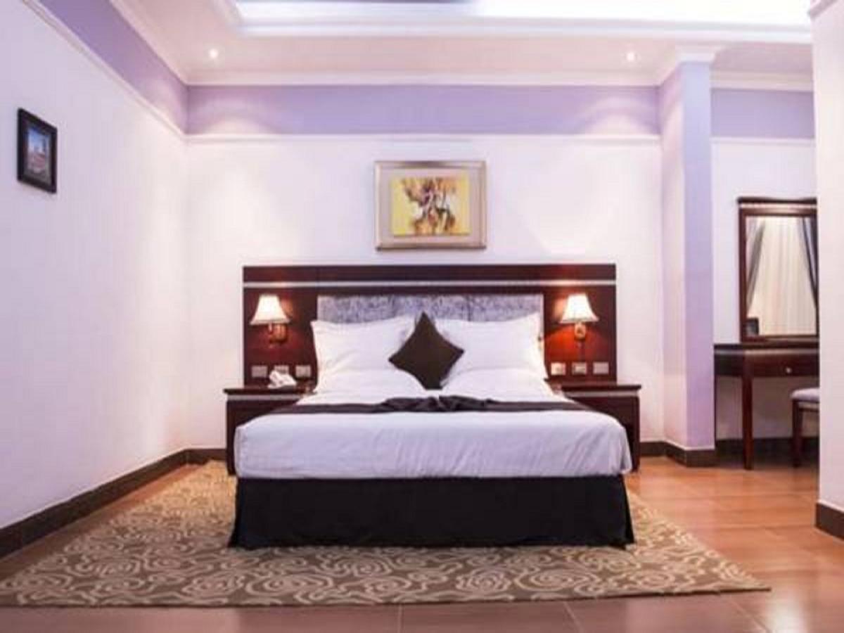 Cyan Hotel Адис Абеба Екстериор снимка