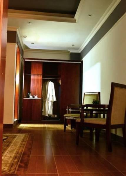 Cyan Hotel Адис Абеба Екстериор снимка